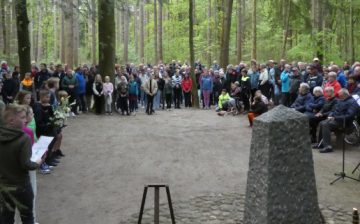 Oudemirdum herdenkt op 4 mei degenen die hun leven hebben gegeven voor vrede en vrijheid